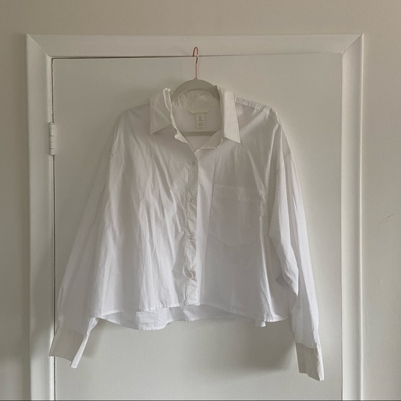 H&M Tops - H&M crop blouse